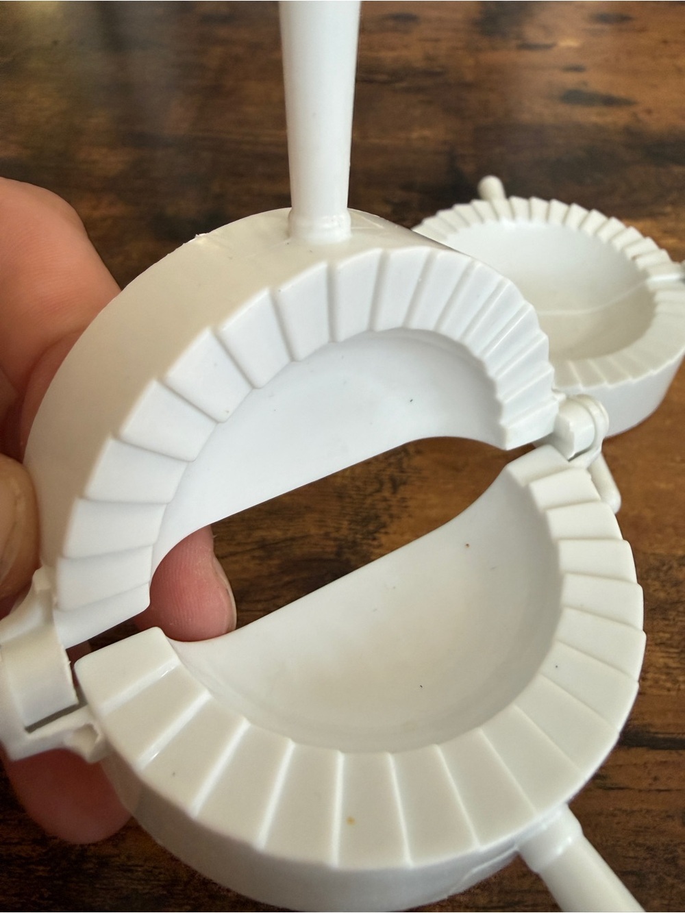 generic white plastic dumpling and empanada presses - Picture 6 of 9